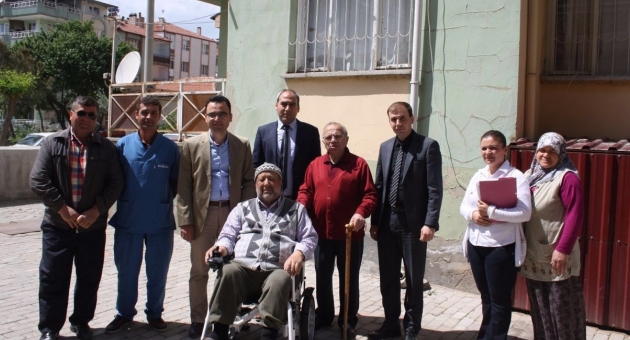 Manisa OSB'den Kula'ya 12 Akülü Engelli Aracı