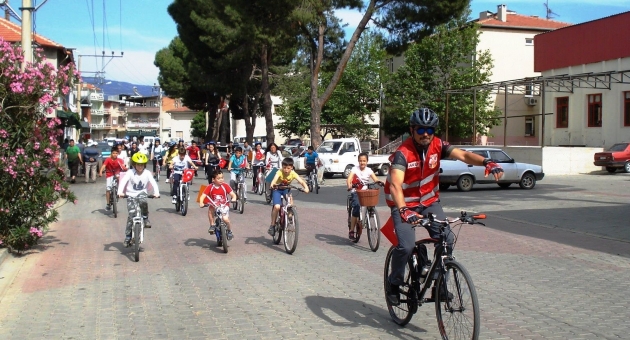Sarıgöl Cumhuriyet Kadınları Derneğinden Bisiklet Turu