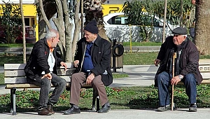 65 YAŞ ÜSTÜNE SOKAĞA ÇIKMA YASAĞI KALKIYOR MU?