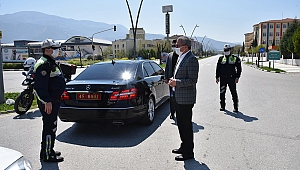 MANİSA'DA SOKAĞA ÇIKMA YASAĞI DENETİMLERİ SÜRÜYOR