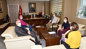 Manisa Valisi Ahmet Deniz salgınla ilgili yapılan çalışmalar hakkında bilgi aldı