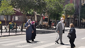 MANİSA'DA 65 YAŞ VE ÜZERİ İÇİN SOKAĞA ÇIKMA SAATLERİ DEĞİŞTİ