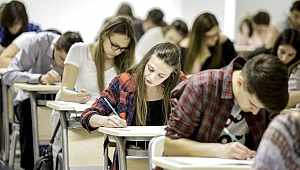 ÜNİVERSİTELERDE DÖNEM SONU SINAVLARI ONLİNE YAPILACAK