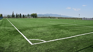 MANİSA'YA FİFA STANDARTLARINDA HALI SAHA