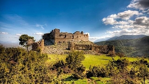 MANİSA YOĞURTÇU KALESİ TARİHE MEYDAN OKUYOR