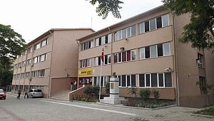 MANİSA LİSESİ'NDEN MEZUN OLAN ÜNLÜLER