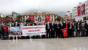 MANİSA CHP'DEN ALTERNATİF KUTLAMA