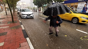 MANİSA YAĞMURA TESLİM