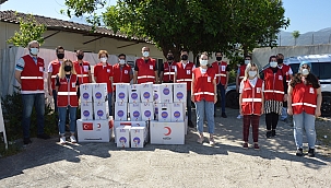 Kızılay Yunusemre'de 180 ailenin yüzünü güldürdü 