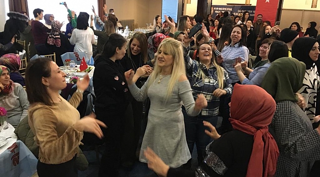 Kadınlar Gününü eğlenerek kutladılar