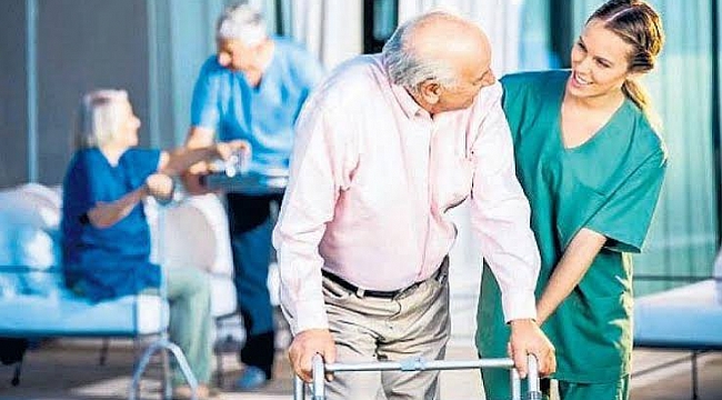 Manisa'da Covid-19 hastalarına refakat hizmeti