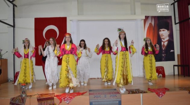 AB'li öğrencilerin kına gecesi