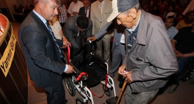 Başkan Yaralı'dan Engellilere Akülü Araba