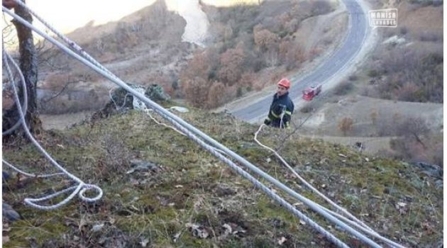 Dağda Mahsur Kalan Keçi Operasyonla Kurtarıldı