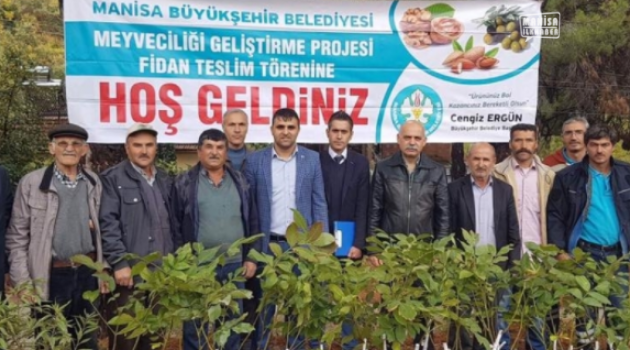 Fidan dağıtımları devam ediyor