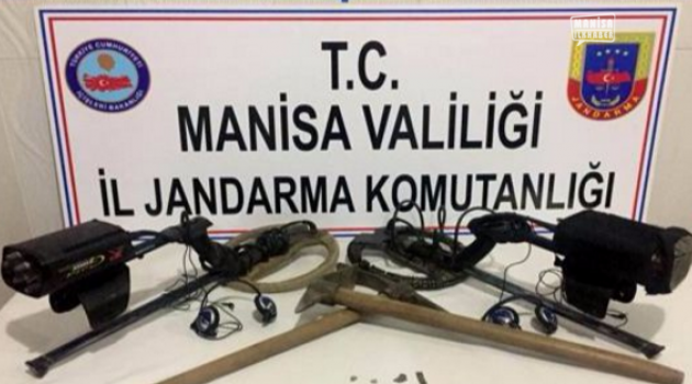Jandarma ekipleri define avcılarını yakaladı