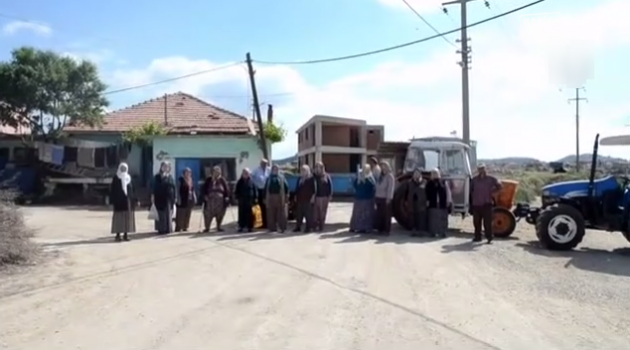 Köylüler yollarının asfalt olmasını istiyor