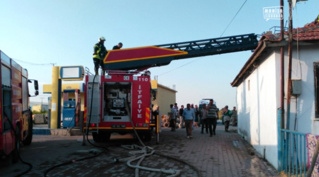 Manisa'da yürekleri ağza getiren yangın