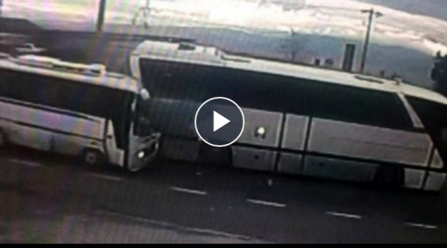 Manisa'da Servisler Çarpıştı