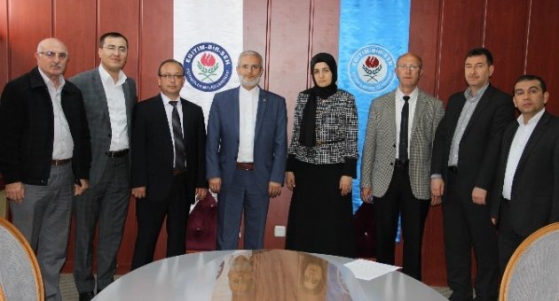 Öğretmenler Serbest Kıyafet İstiyor
