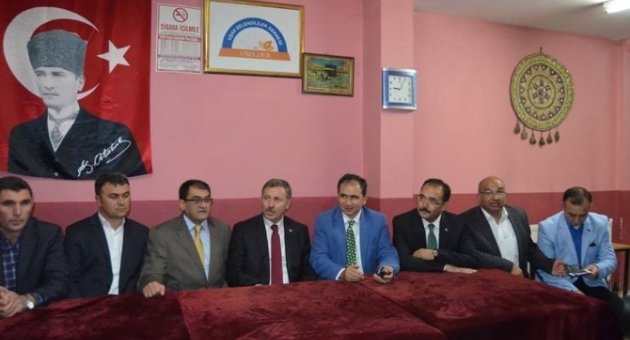 Özdağ Selendi'de Aşure Hayrına Katıldı