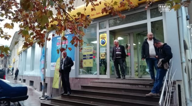 PTT'DE 'SİSTEM YOK'