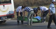 Yol kenarında erkek cesedi bulundu