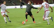 Akhisar'da 3 Futbolcu İle Yollar Ayrıldı