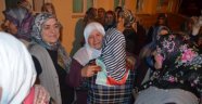 Selendi'de Umre Yolcuları Gözyaşları İle Uğurlandı
