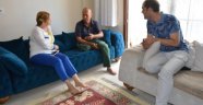 Yunusemre Belediyesi Yaşlı Adam Ve Kızına Sahip Çıktı