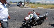 Motosiklet Kamyonetle Çarpıştı: 4 Yaralı