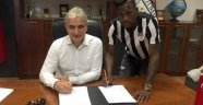 Manisaspor'da Bakaki 3 Yıllık Sözleşme İmzaladı