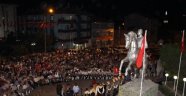 Demirci'de demokrasi nöbeti sürüyor