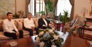 Vali Güvençer konuklarını ağırladı