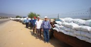Üreticiler TARİŞ'e Üzüm Vermek İçin Kuyruktalar