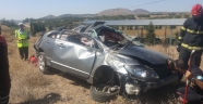 Araç Tarlaya Uçtu, Ağır Yaralılar Var