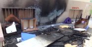 Manisa'da kedi köpek evlerini yaktılar
