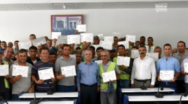Temizlik işçilerine sertifika verildi