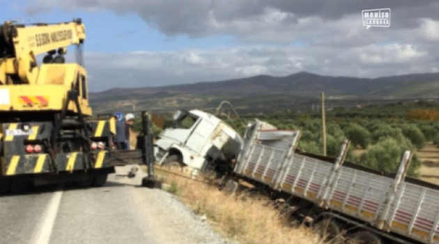 TIR şarampole yuvarlandı